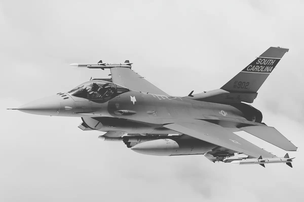 General Dynamics F-16 Fighting Falcon